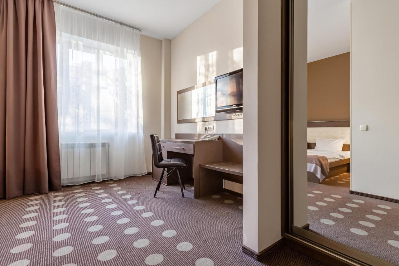 Ambassador Plaza Hotell Kiev Exteriör bild
