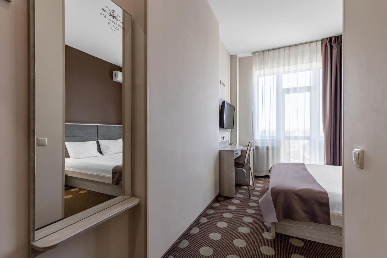 Ambassador Plaza Hotell Kiev Exteriör bild
