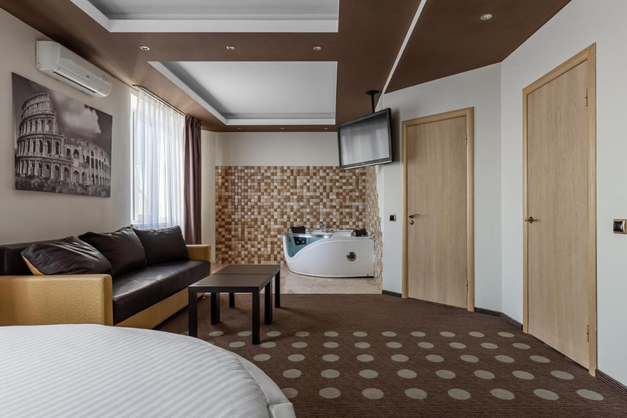 Ambassador Plaza Hotell Kiev Exteriör bild