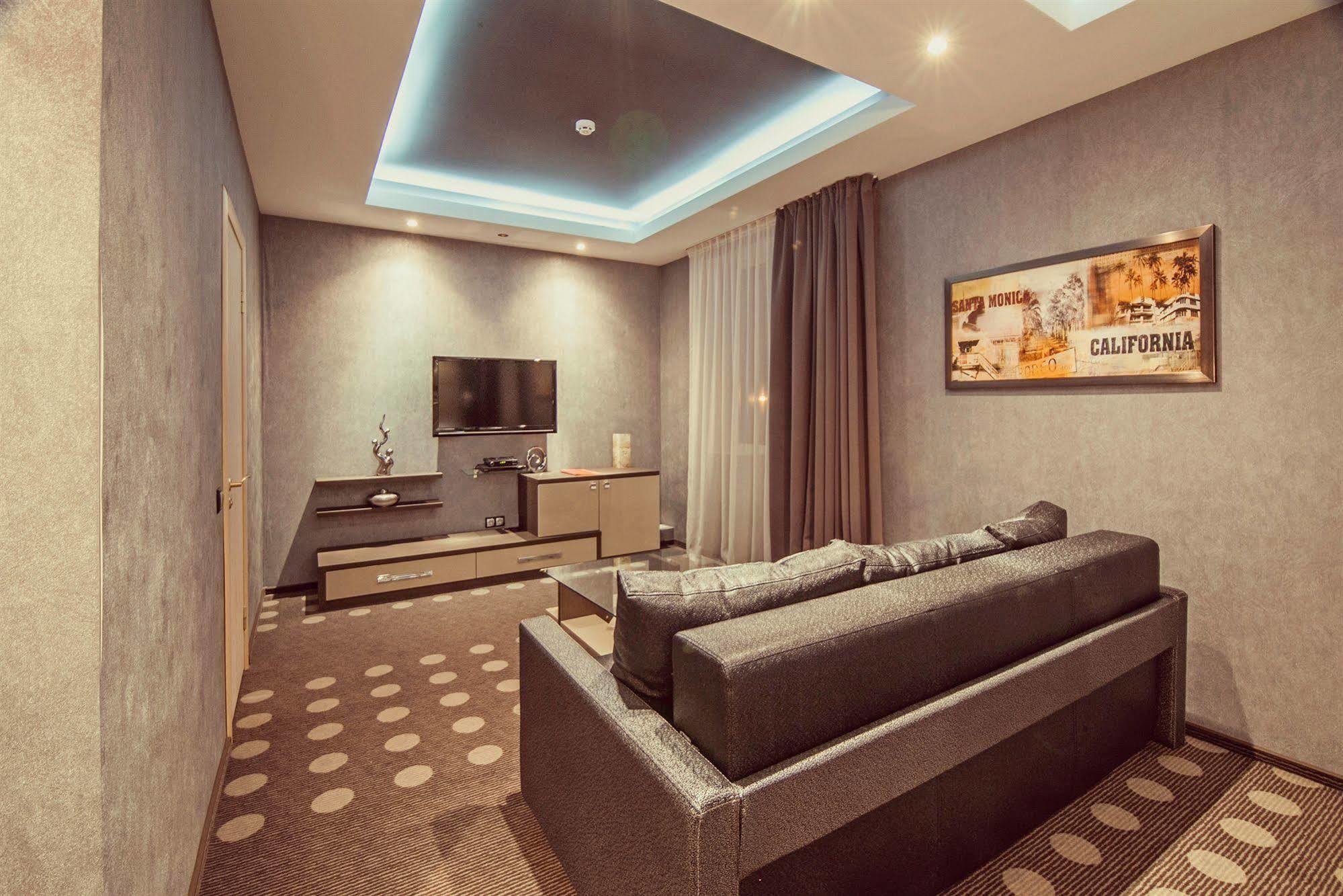 Ambassador Plaza Hotell Kiev Exteriör bild