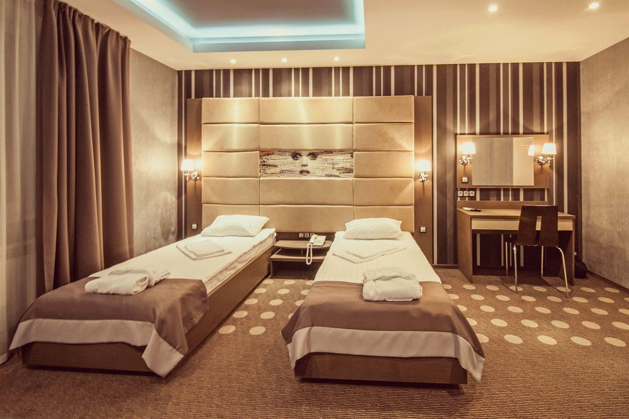 Ambassador Plaza Hotell Kiev Exteriör bild