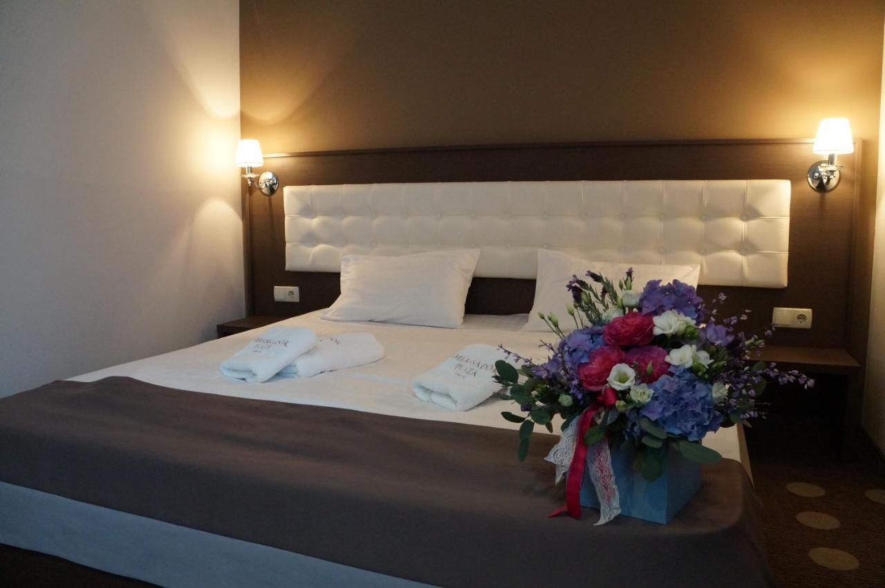 Ambassador Plaza Hotell Kiev Exteriör bild